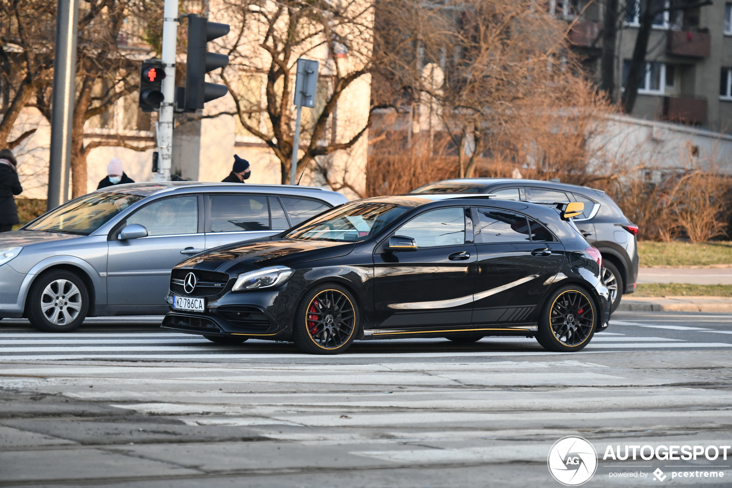 Mercedes-AMG A 45 W176 Yellow Night Edition