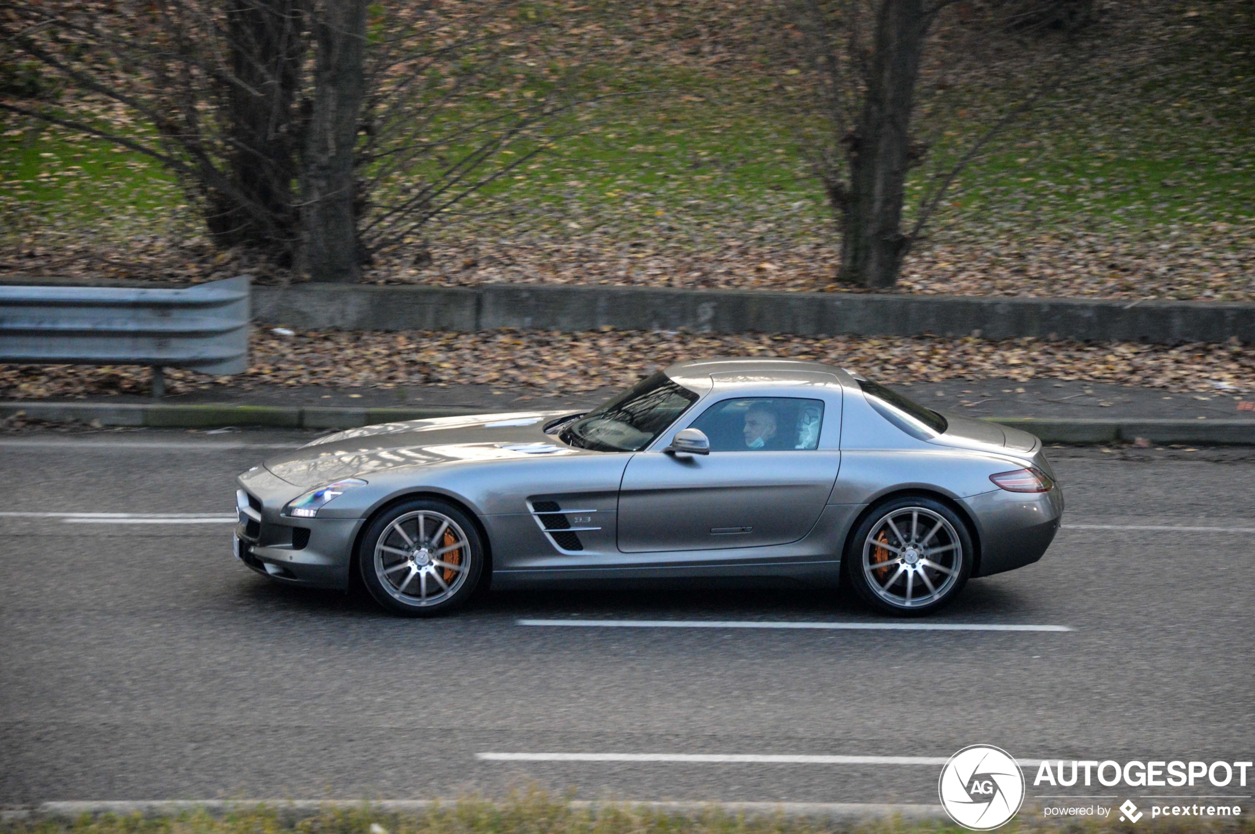 Mercedes-Benz SLS AMG