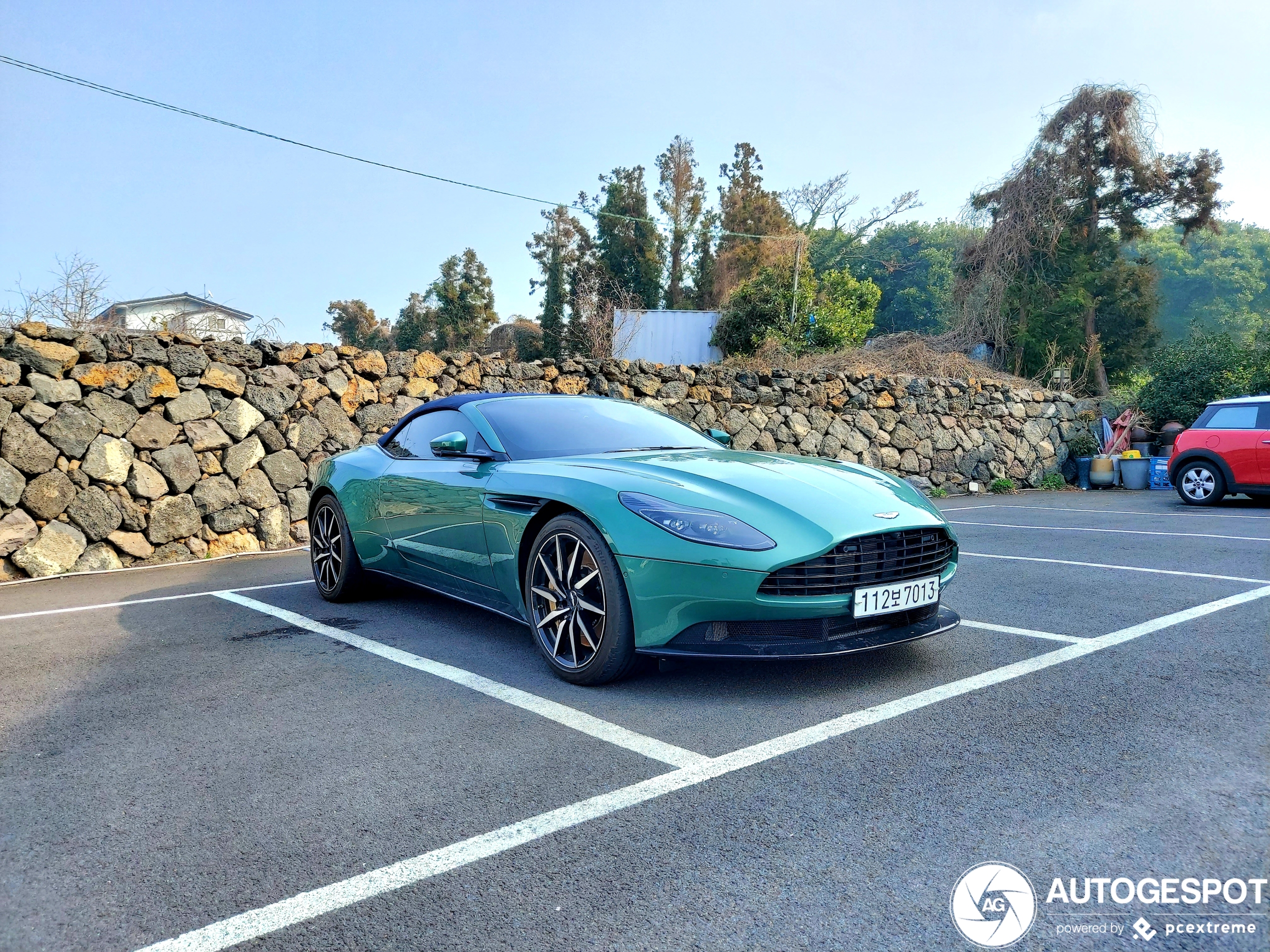 Aston Martin DB11 V8 Volante