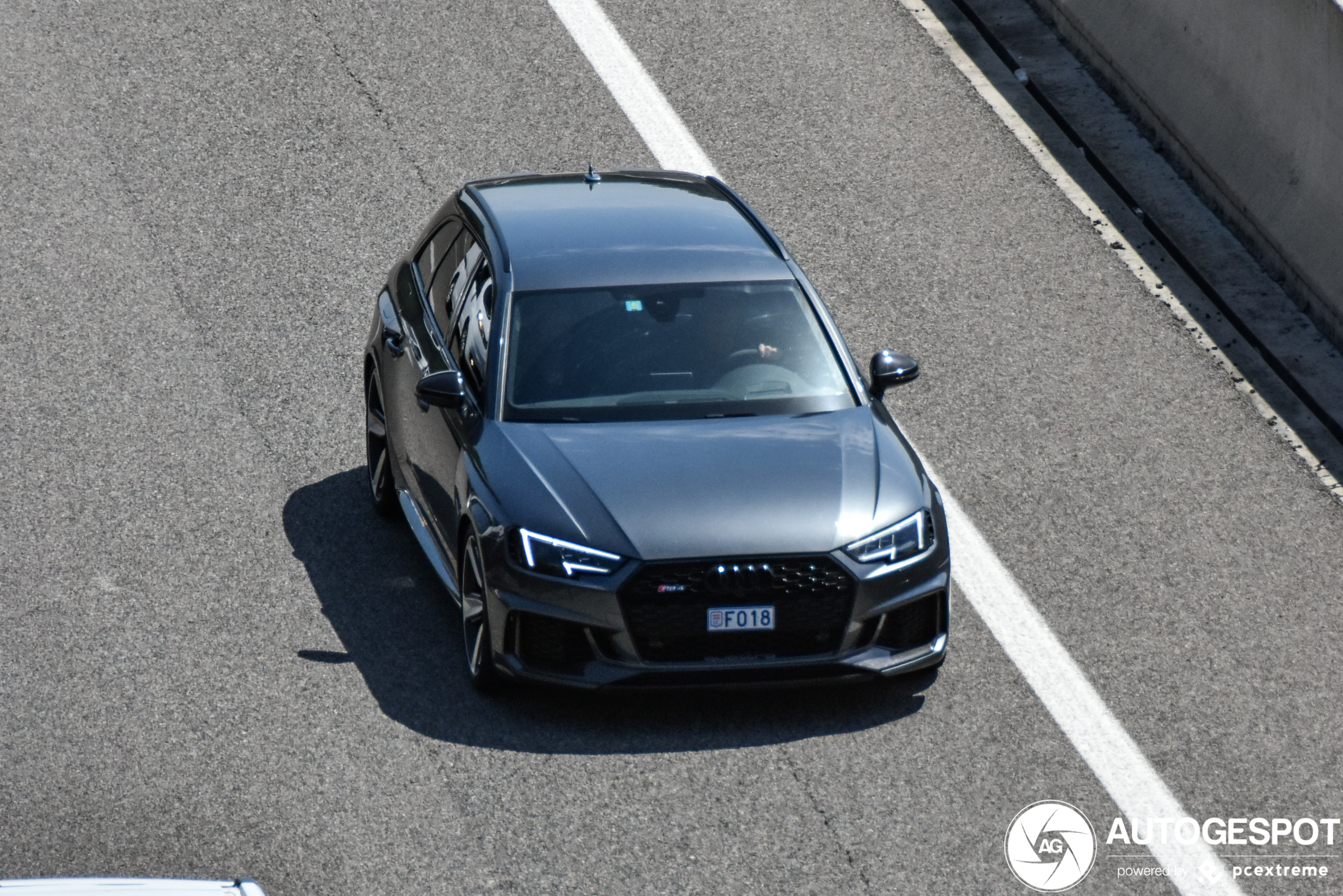 Audi RS4 Avant B9