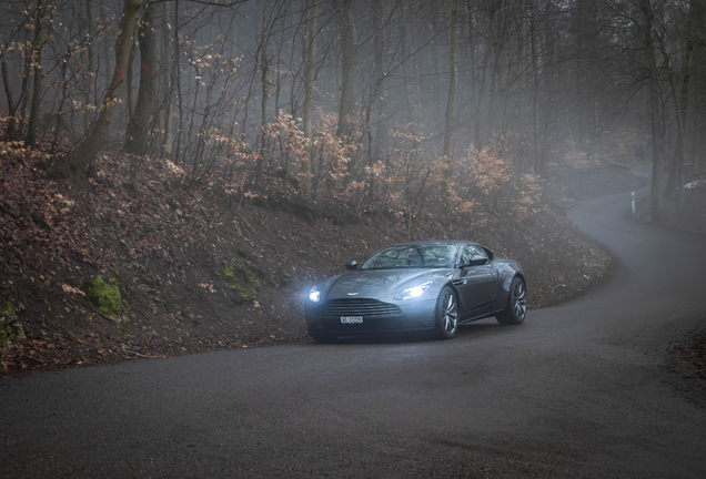 Aston Martin DB11 V8