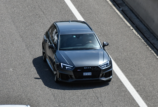 Audi RS4 Avant B9