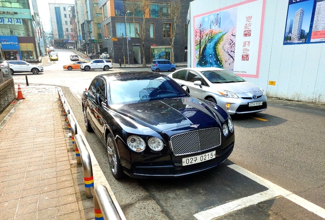 Bentley Flying Spur V8