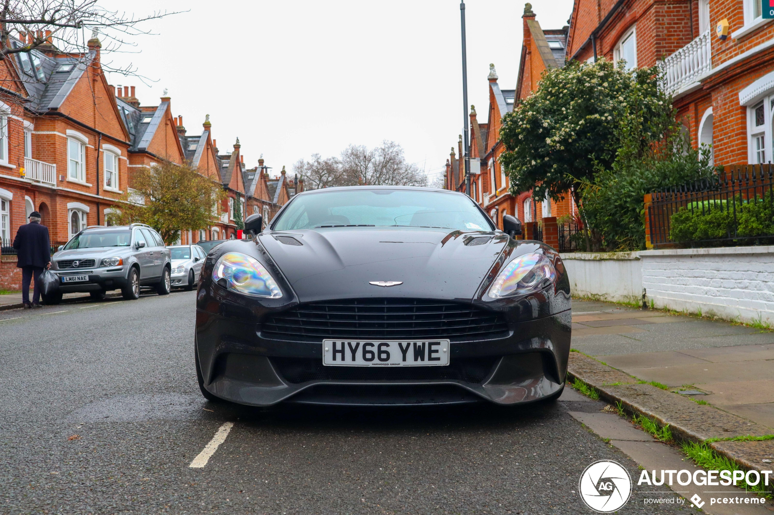 Aston Martin Vanquish 2013