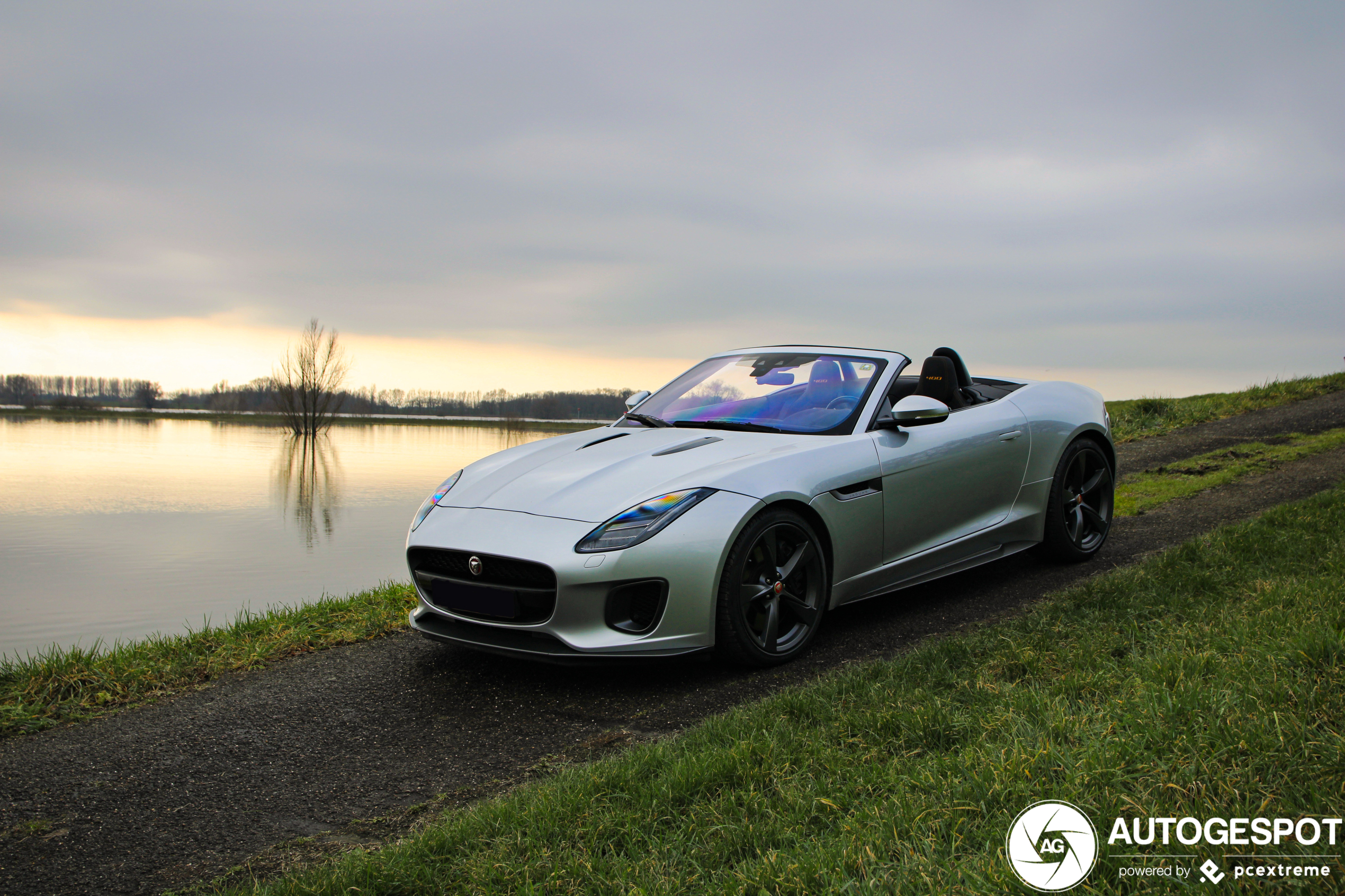 Jaguar F-TYPE 400 Sport Convertible