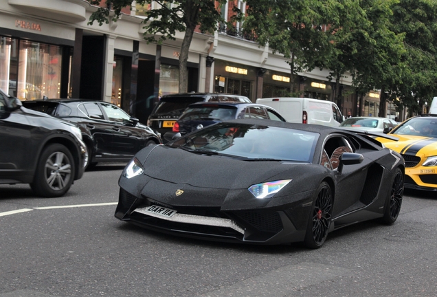 Lamborghini Aventador LP750-4 SuperVeloce