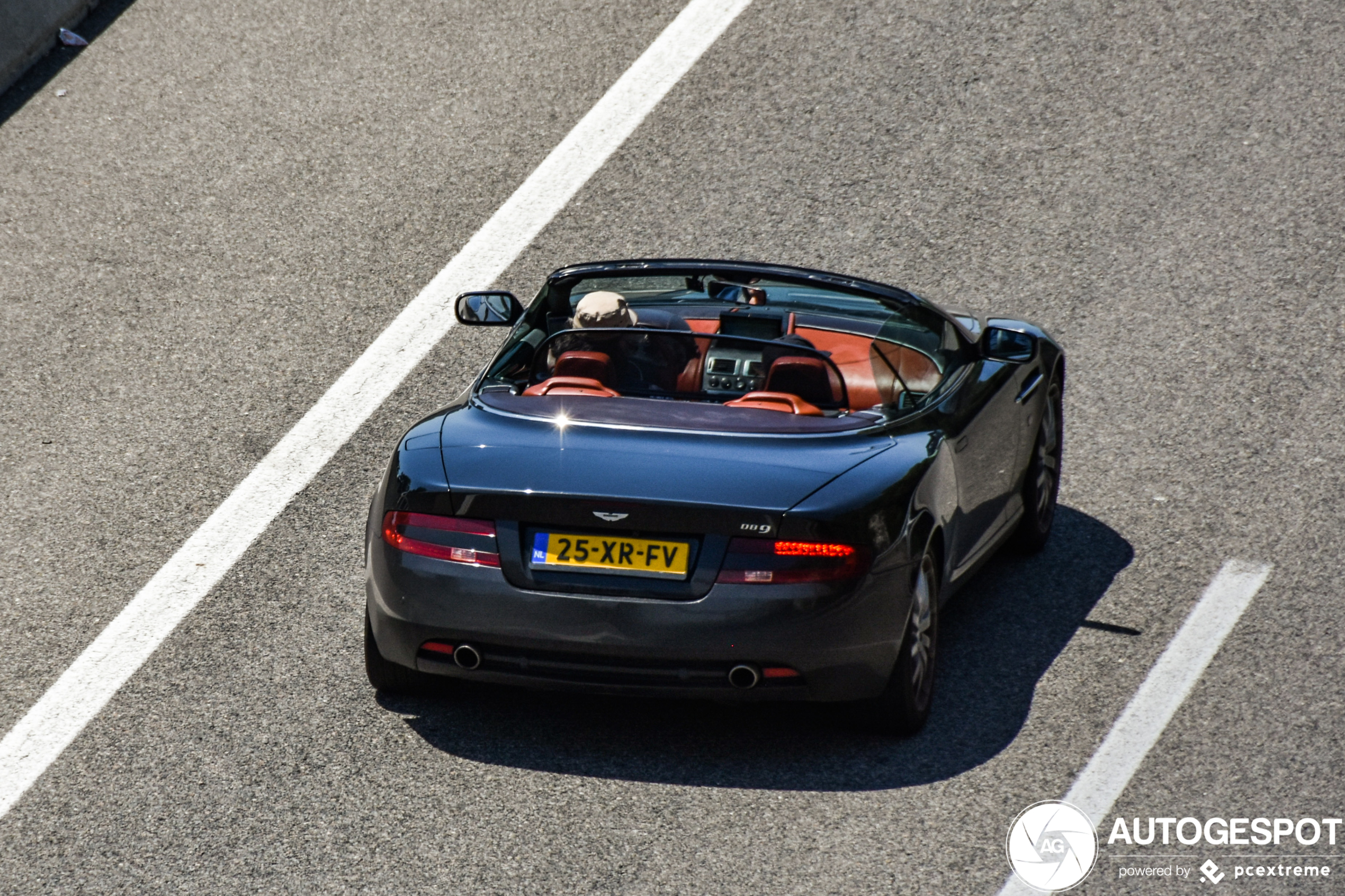 Aston Martin DB9 Volante