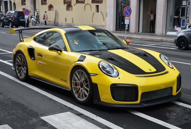 Porsche 991 GT2 RS Weissach Package