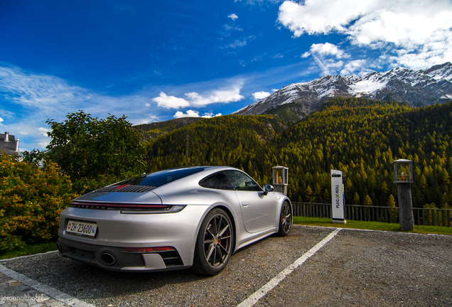 Porsche 992 Carrera 4S