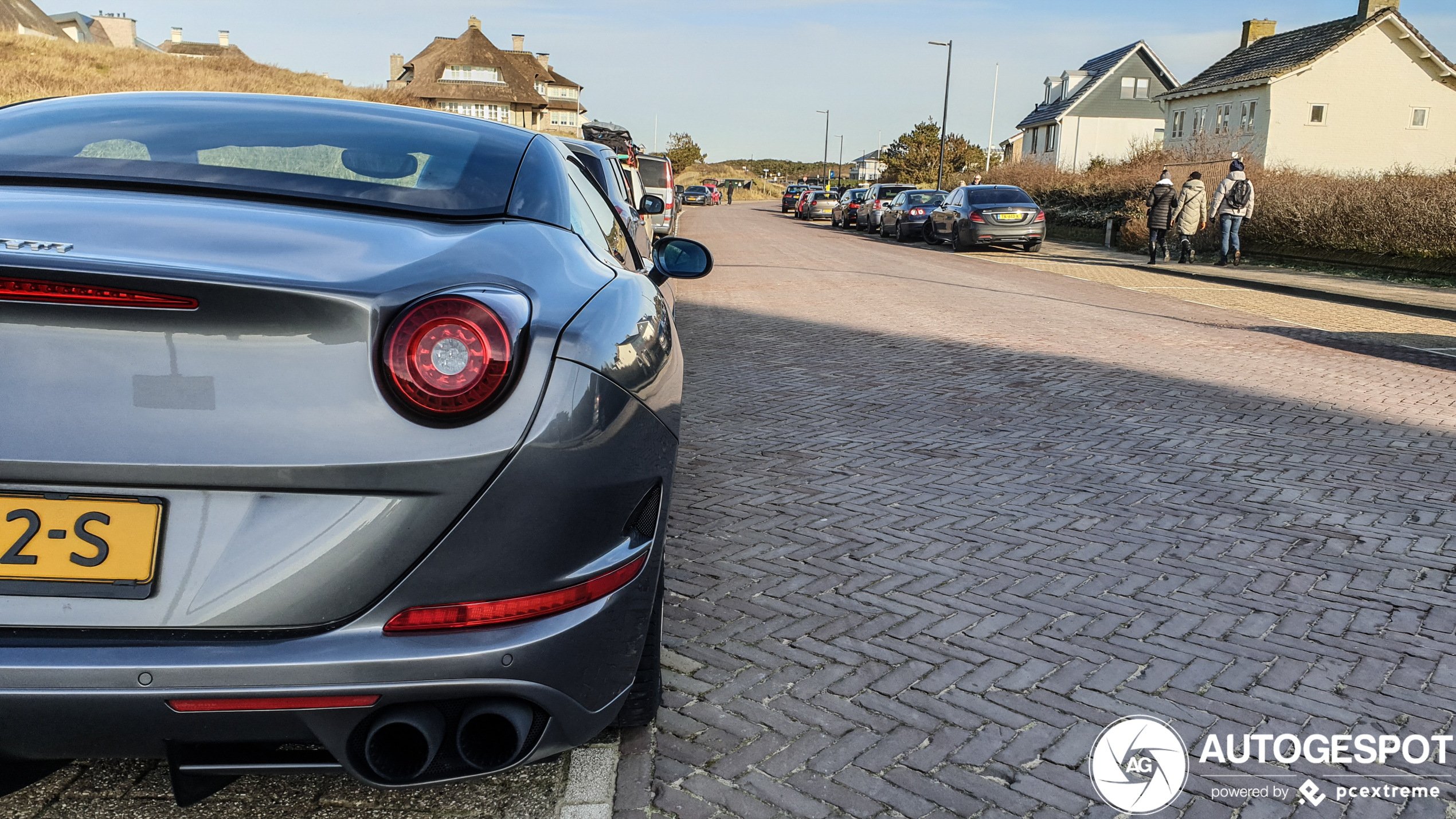 Ferrari California T