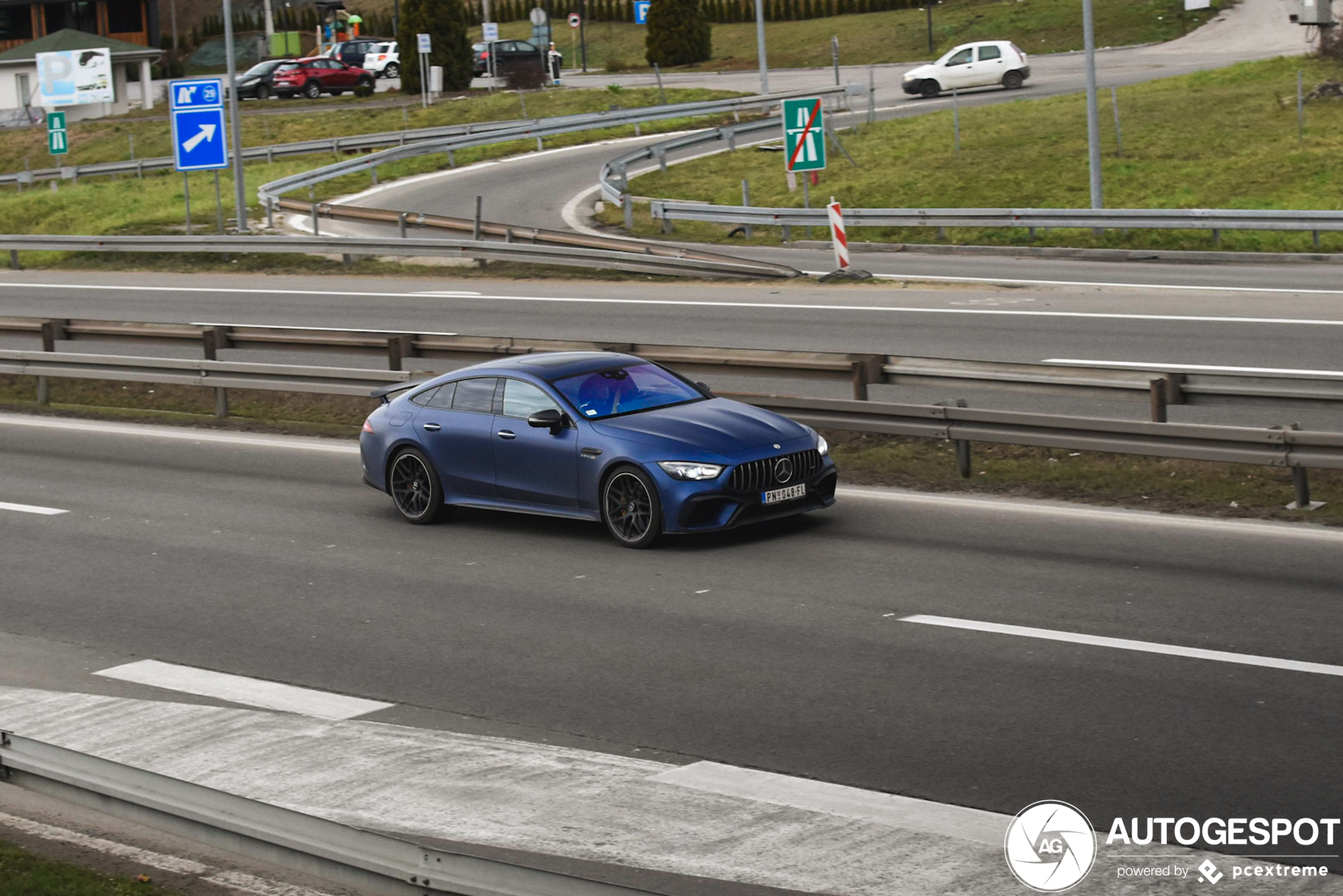 Mercedes-AMG GT 63 S X290