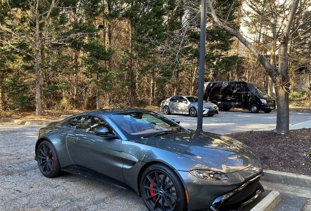 Aston Martin V8 Vantage 2018