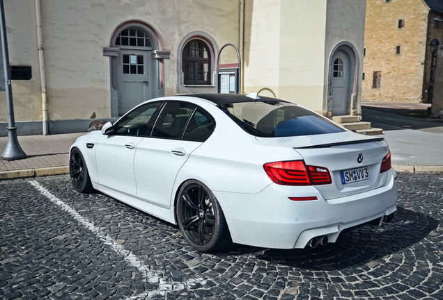 BMW M5 F10 2011