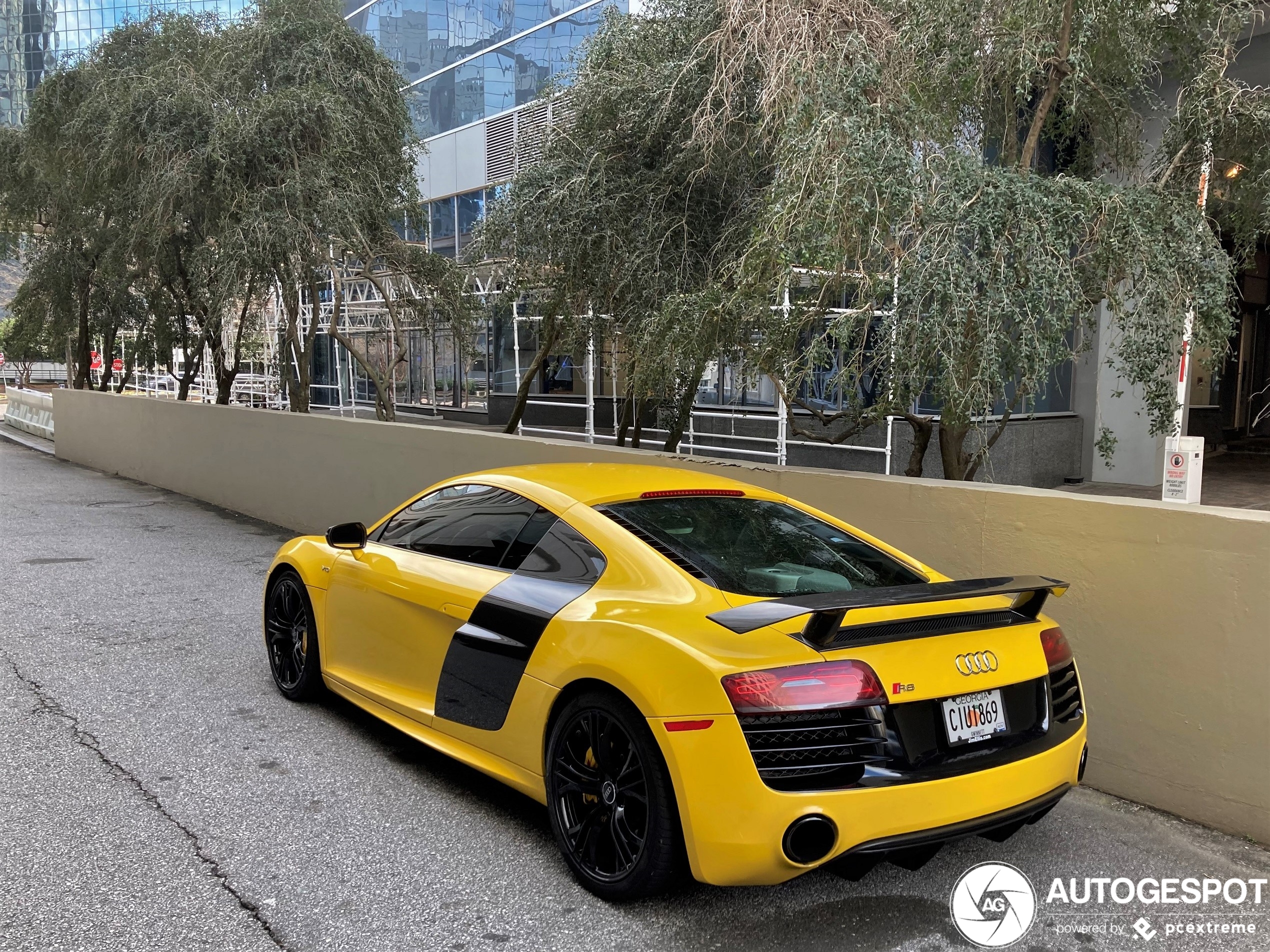 Audi R8 V10 Plus 2013