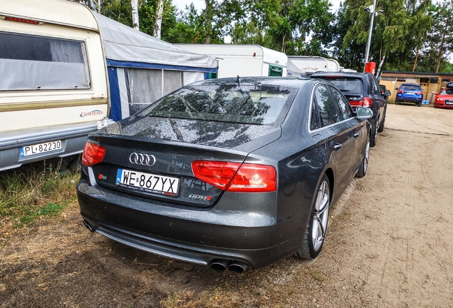 Audi S8 D4