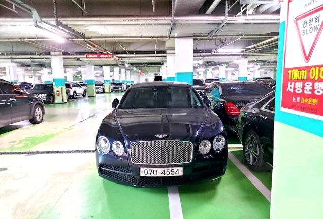 Bentley Flying Spur V8