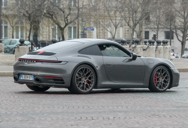 Porsche 992 Carrera 4S