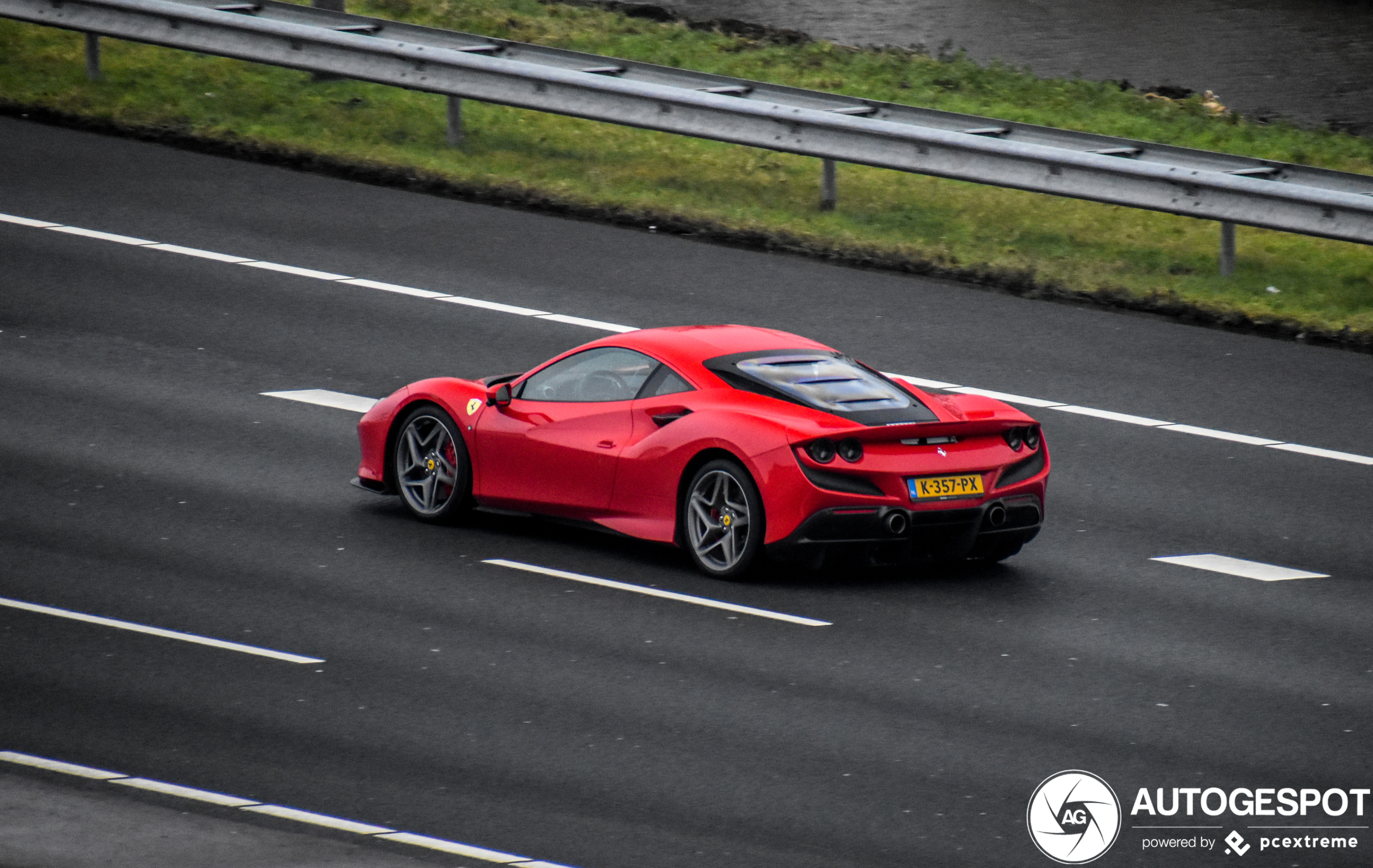 Deze gloednieuwe Ferrari was een gewild object dit weekend