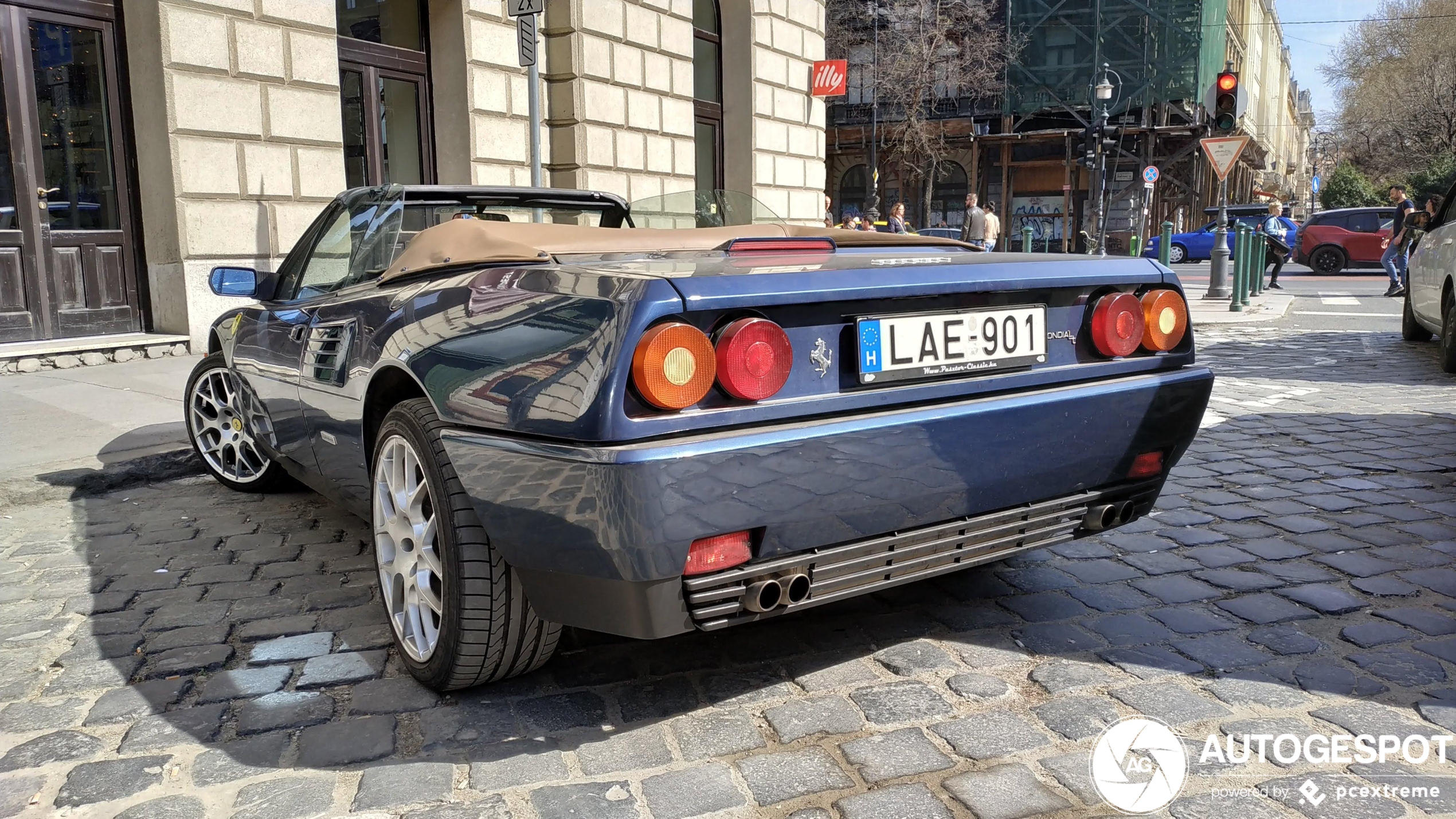 Ferrari Mondial T Cabriolet