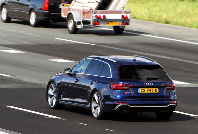 Audi RS4 Avant B9