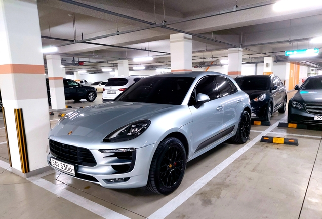 Porsche 95B Macan GTS