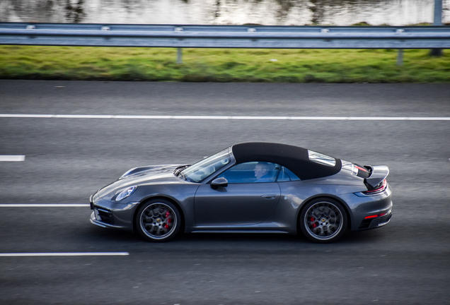 Porsche 992 Carrera 4S Cabriolet