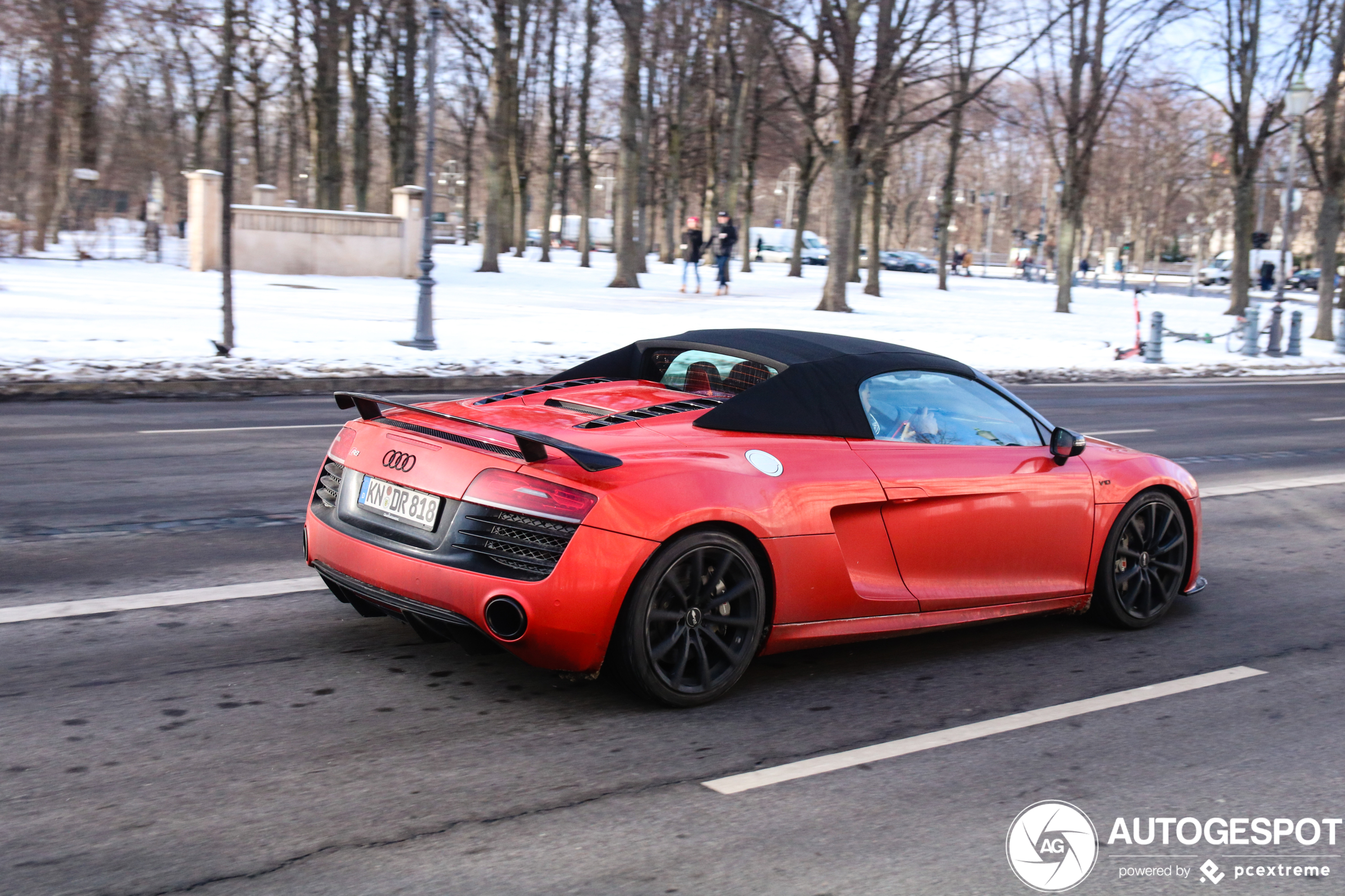 Audi R8 V10 Spyder 2013