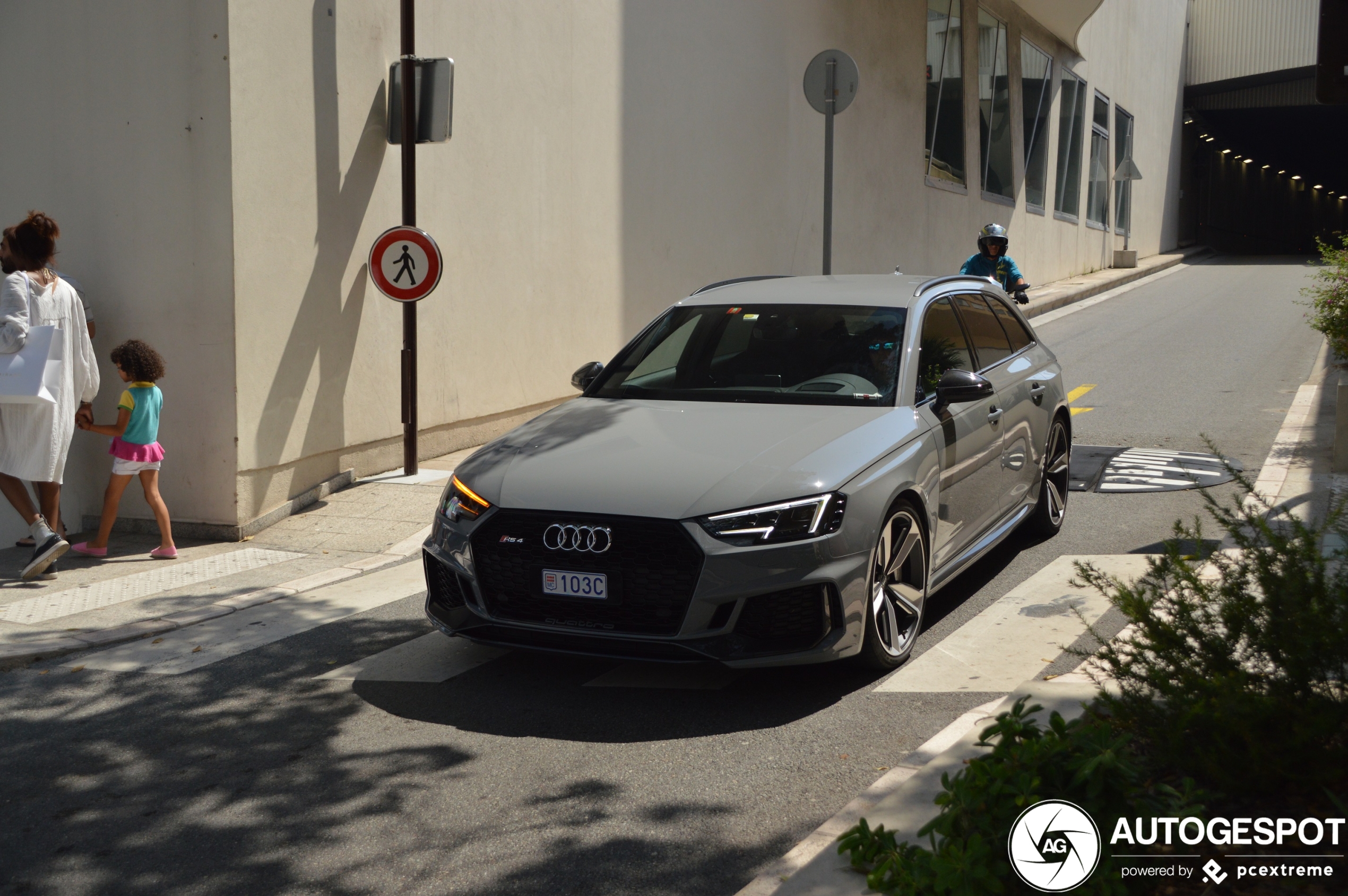 Audi RS4 Avant B9