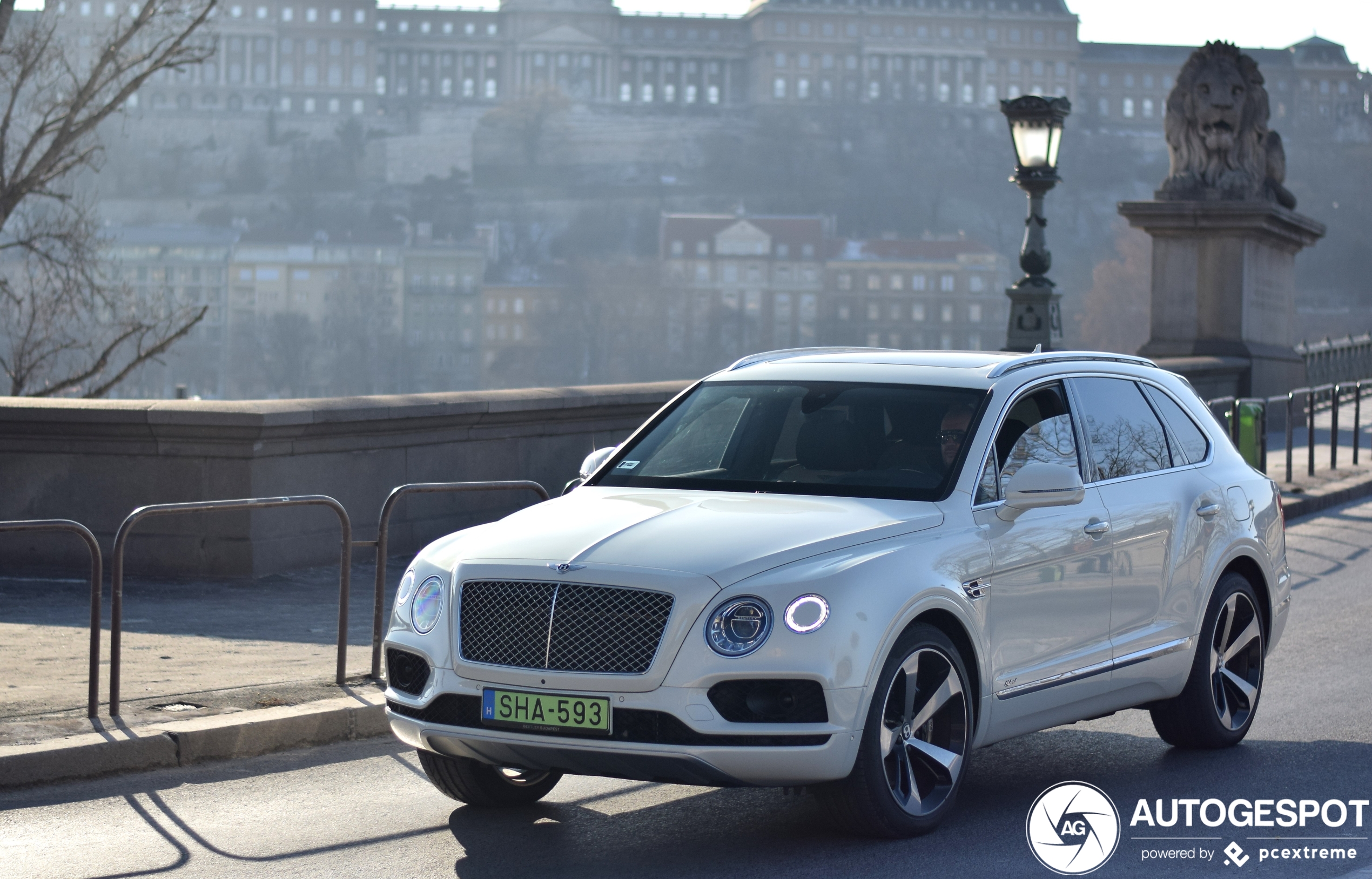 Bentley Bentayga Hybrid