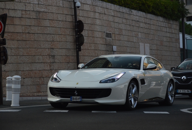 Ferrari GTC4Lusso