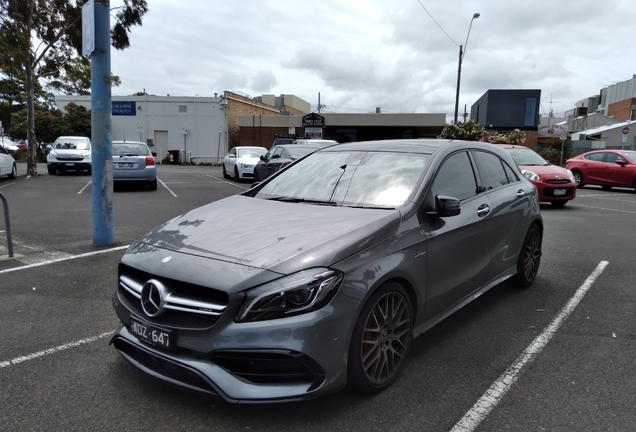 Mercedes-AMG A 45 W176 2015