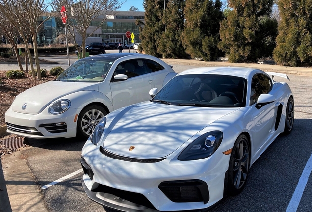 Porsche 718 Cayman GT4