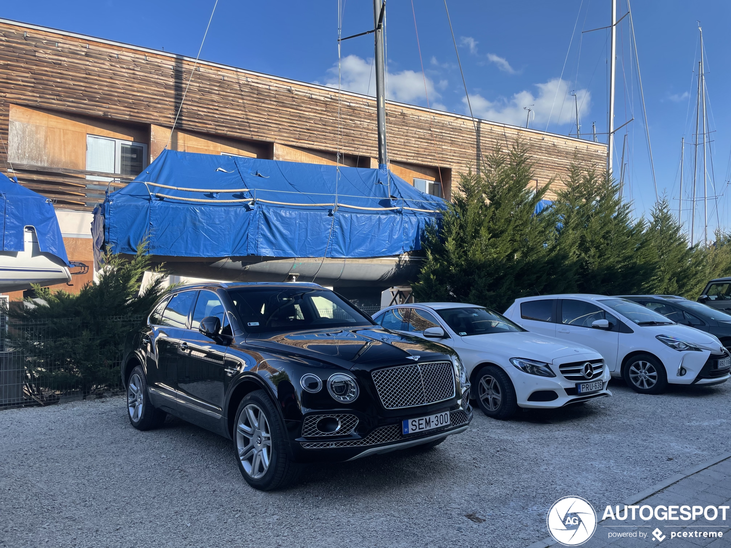 Bentley Bentayga V8