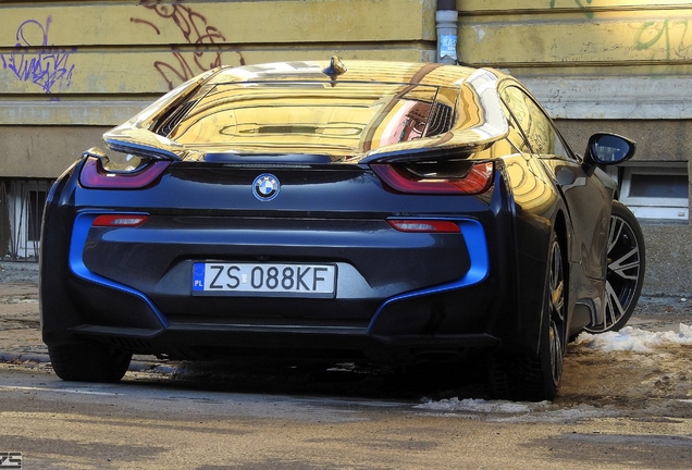 BMW i8