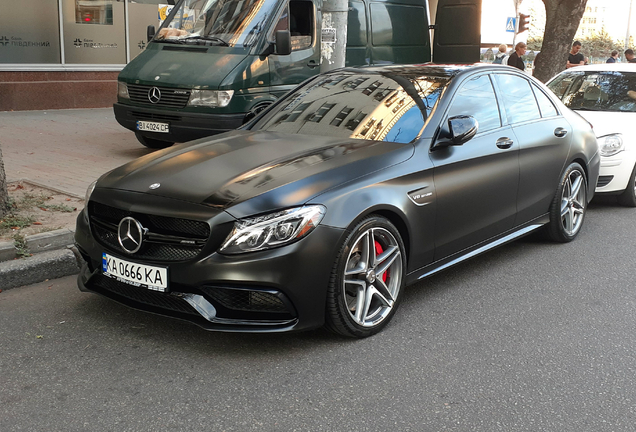 Mercedes-AMG C 63 S W205