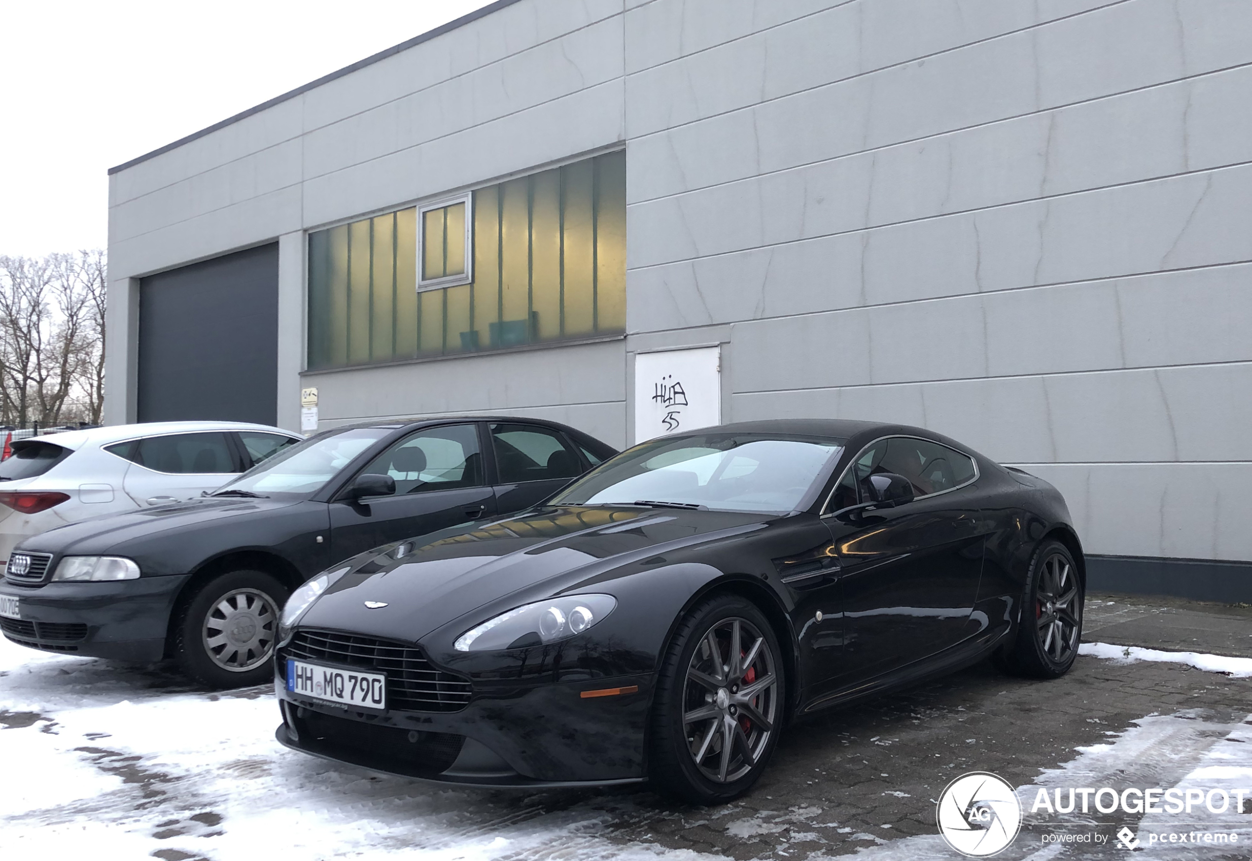 Aston Martin V8 Vantage S