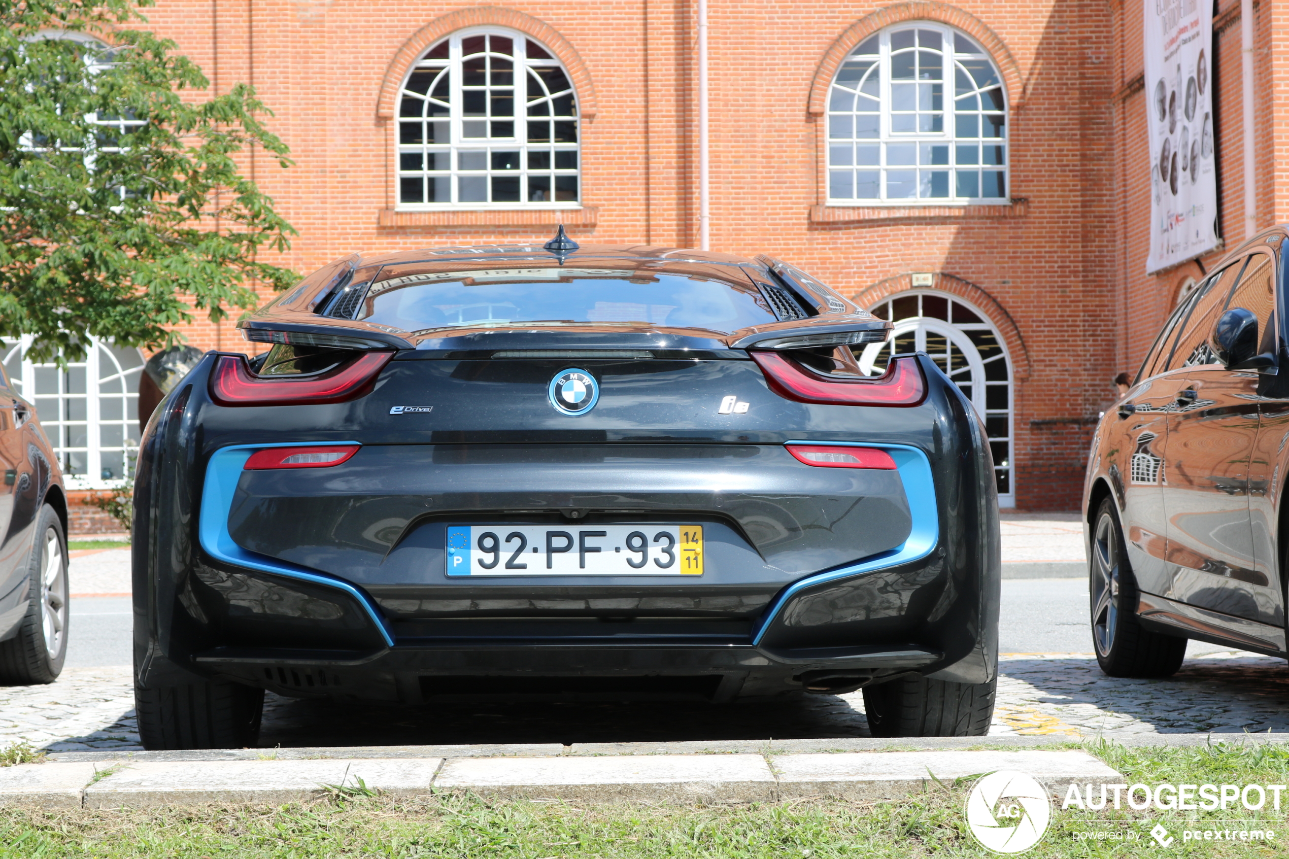 BMW i8