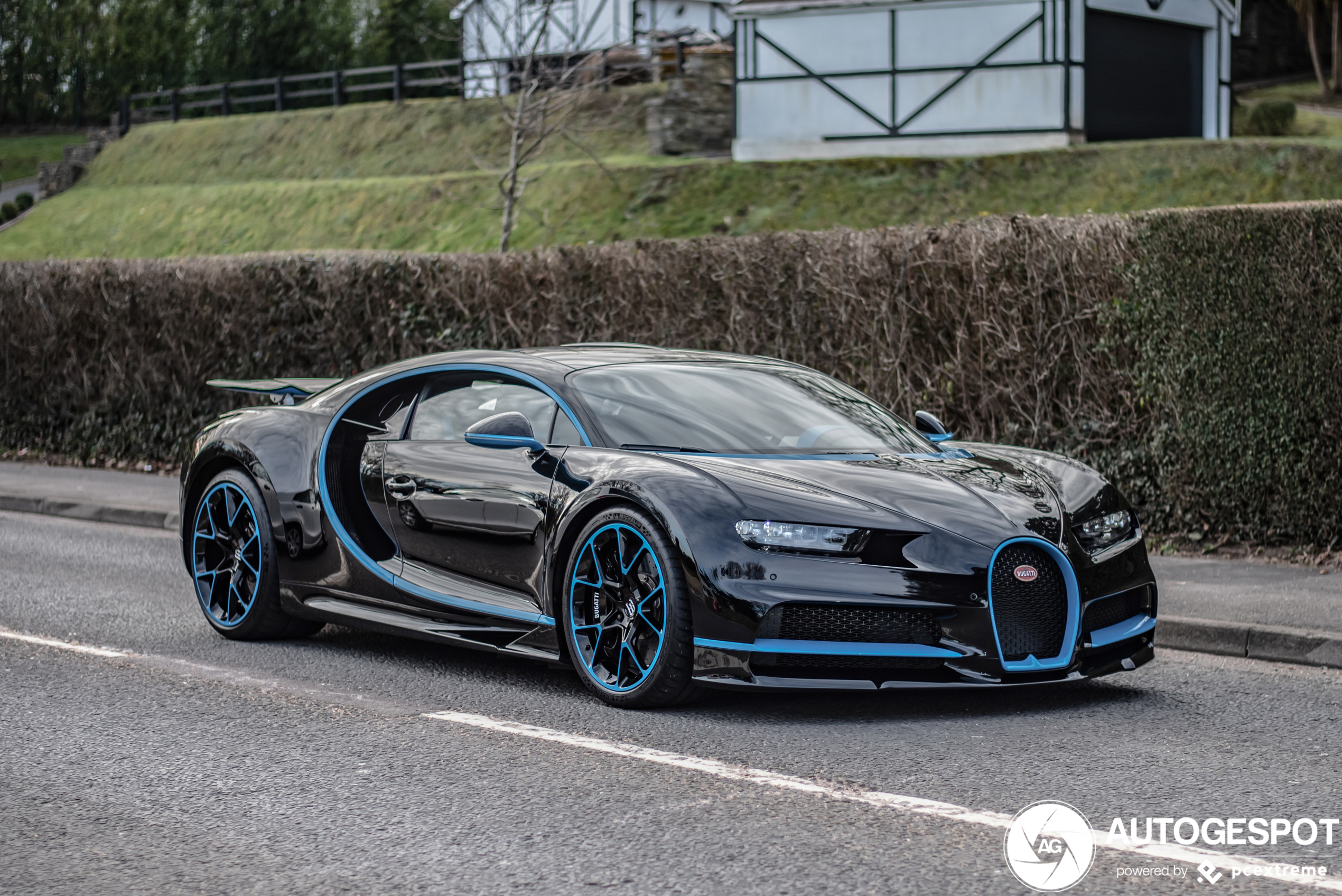 Glanzende Bugatti Chiron overvalt Swansea