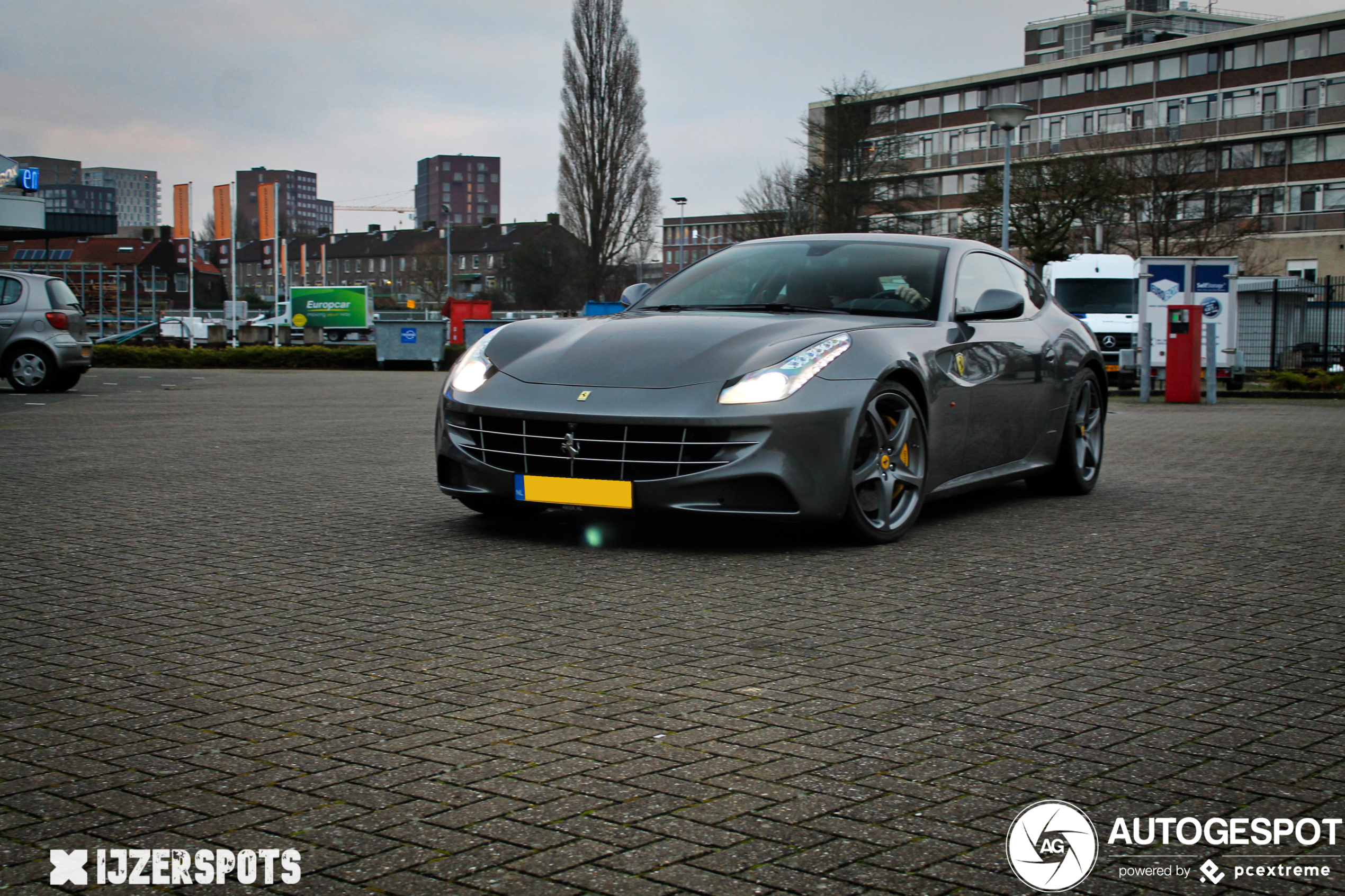 Ferrari FF