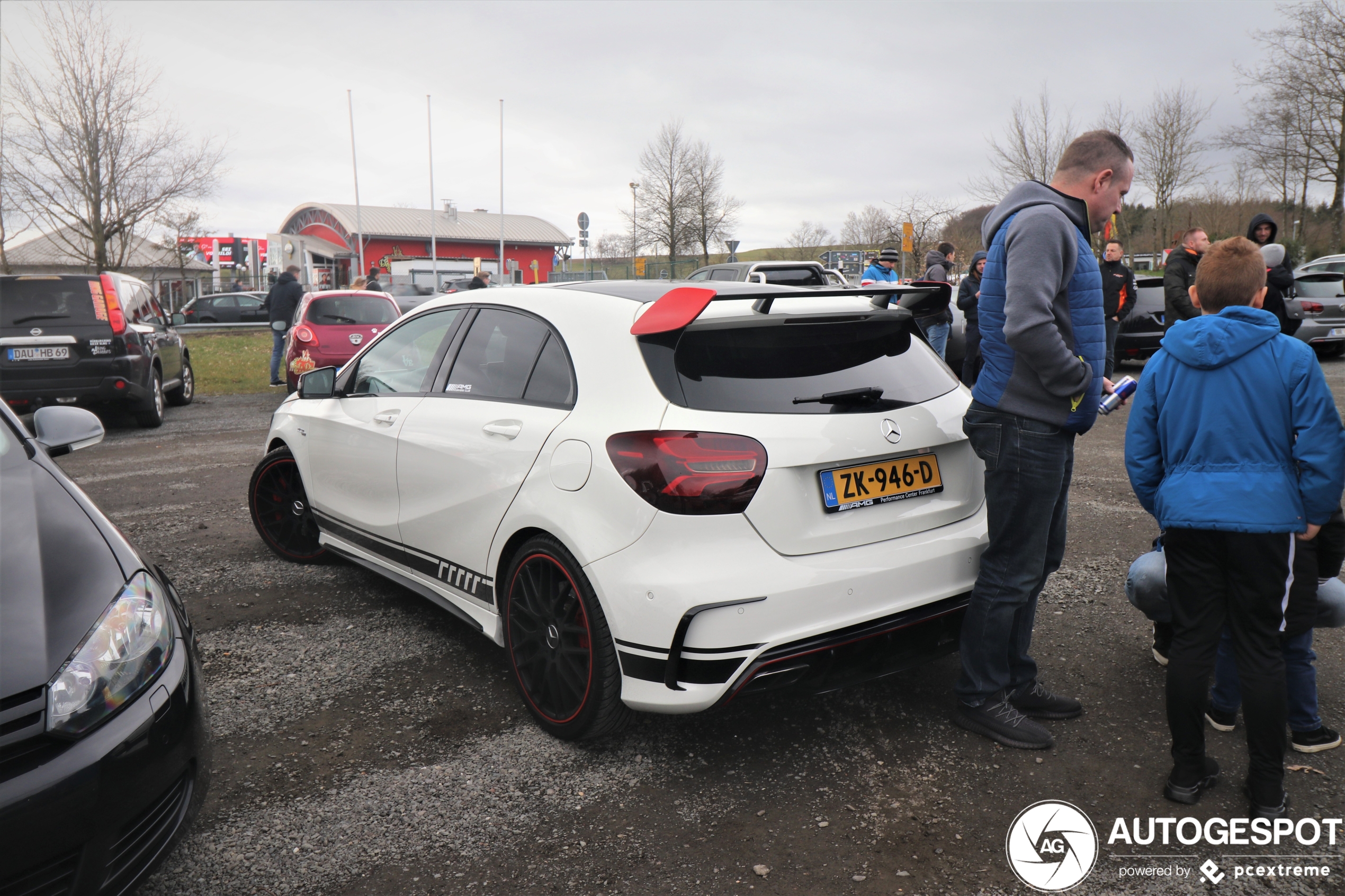 Mercedes-AMG A 45 W176 2015