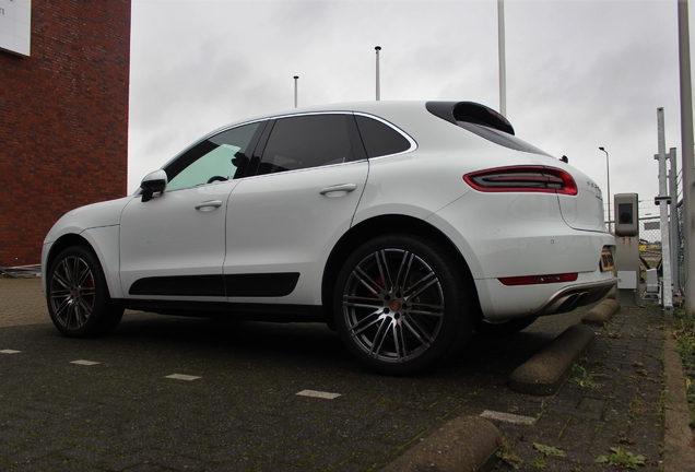 Porsche 95B Macan Turbo