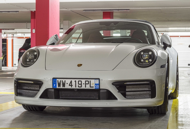 Porsche 992 Carrera 4S Cabriolet