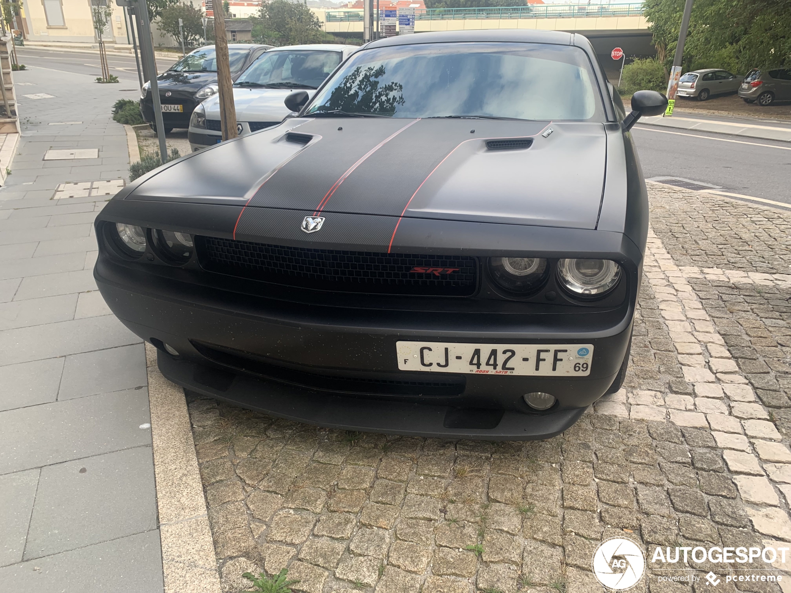 Dodge Challenger SRT-8