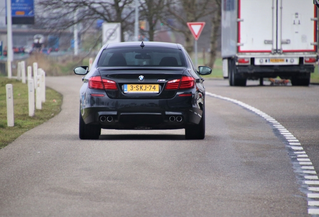 BMW M5 F10 2011