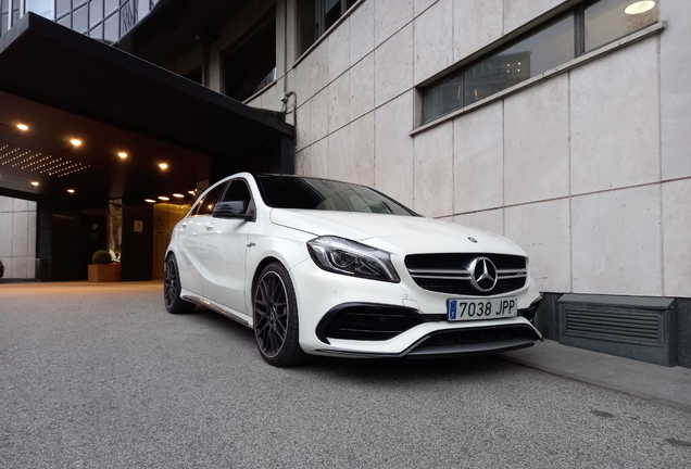 Mercedes-AMG A 45 W176 2015