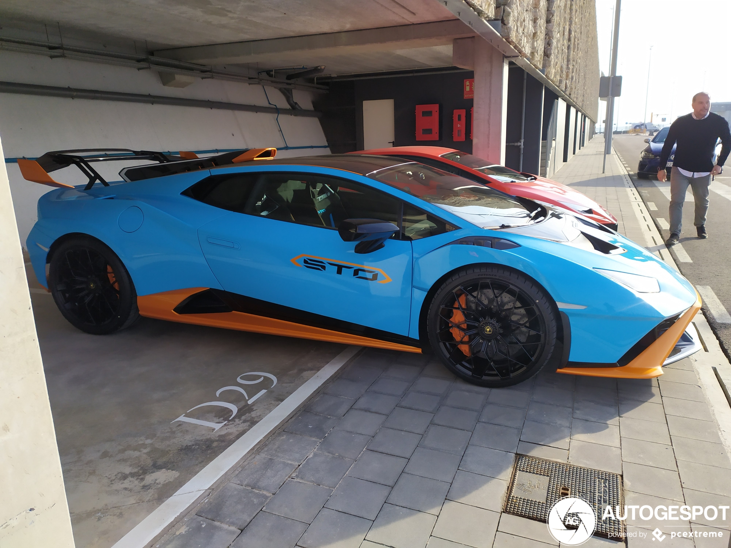 Primeur! Lamborghini Huracán STO in Barcelona