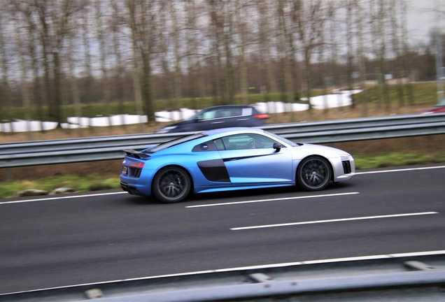 Audi R8 V10 Plus 2015