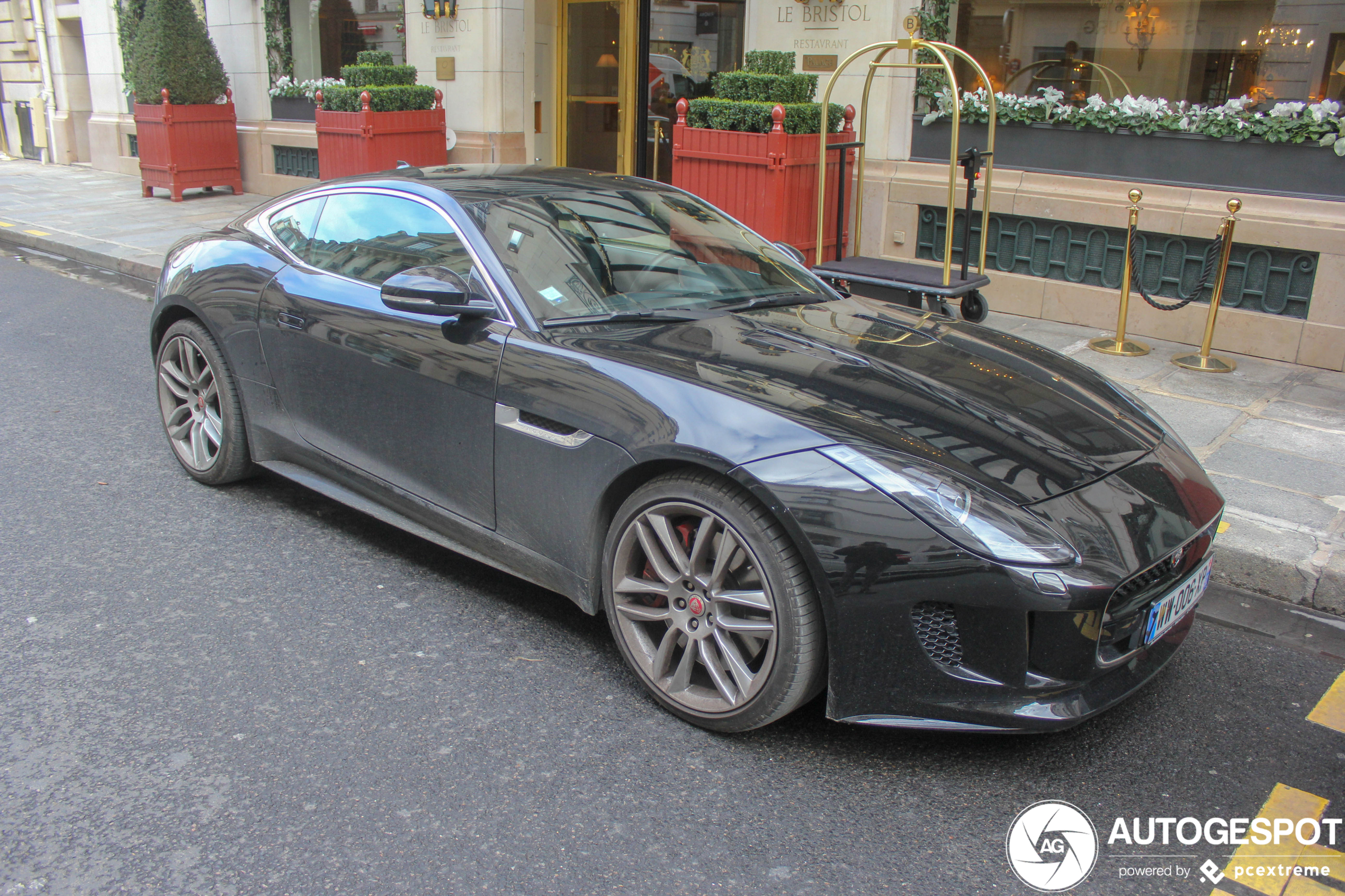 Jaguar F-TYPE R Coupé