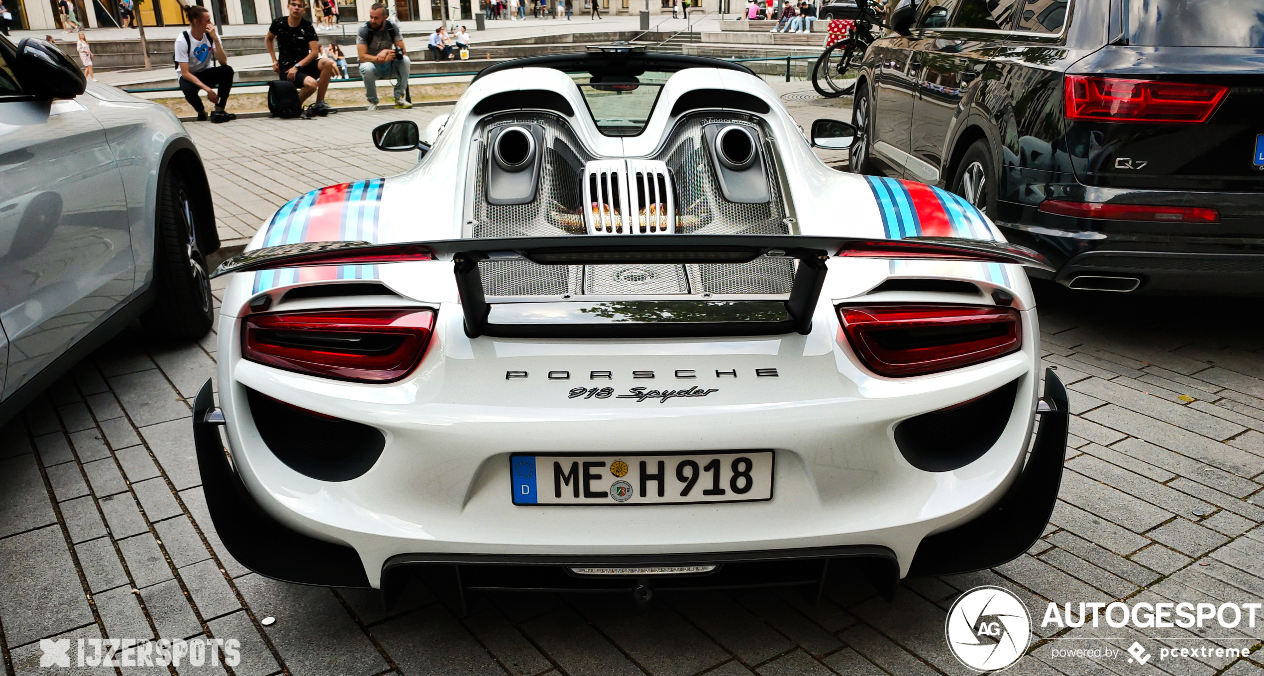 Porsche 918 Spyder Weissach Package