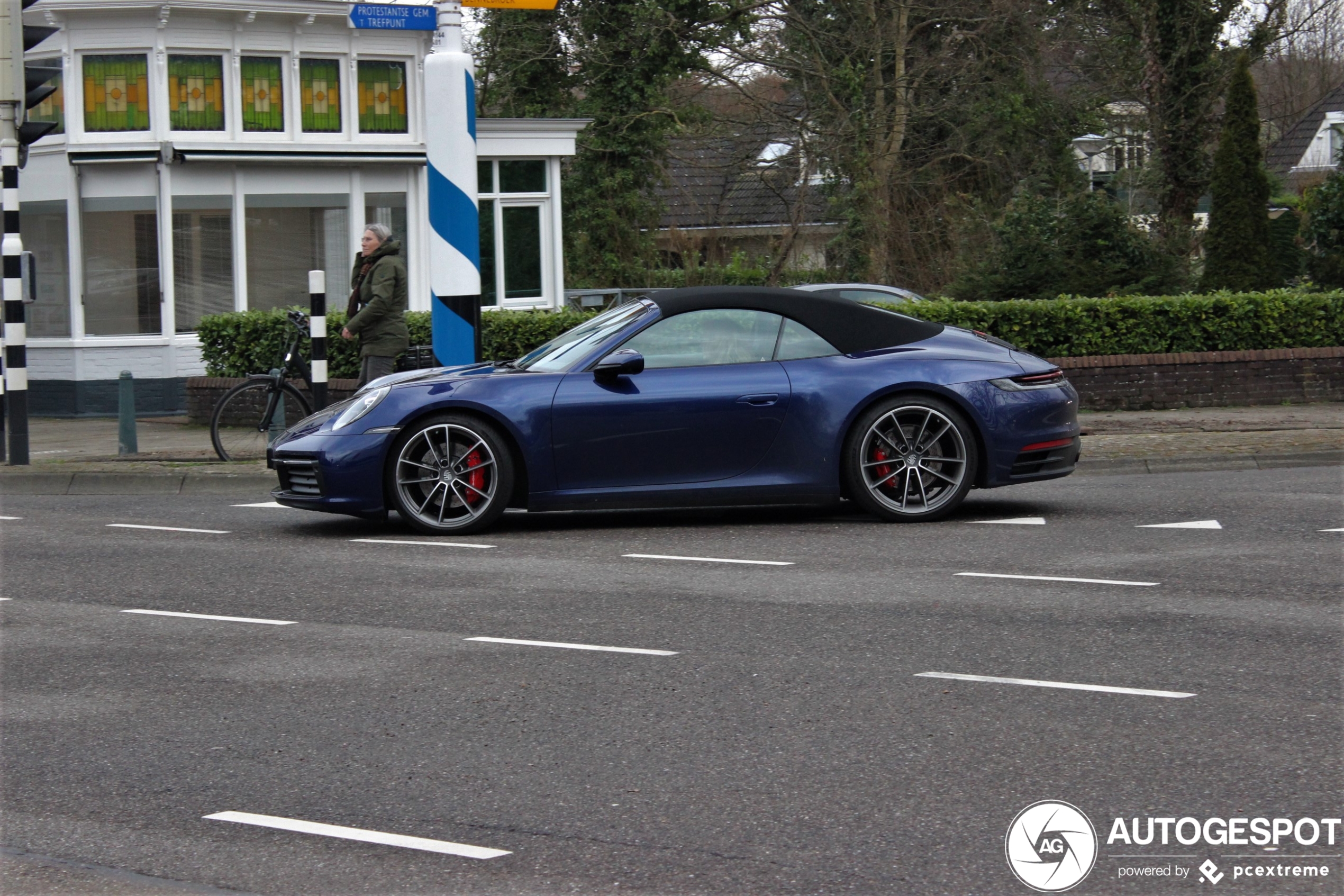 Porsche 992 Carrera 4S Cabriolet